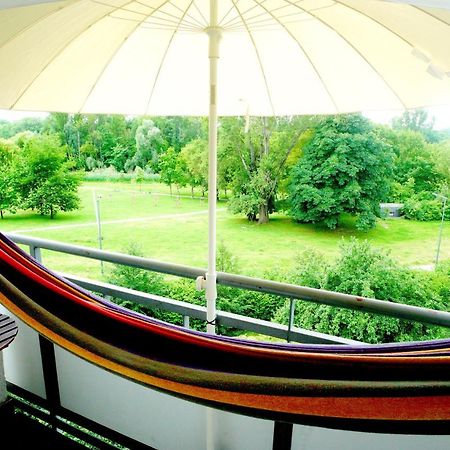 Apartment With Park And National Stadion View Private Free Parking Warsaw Exterior photo
